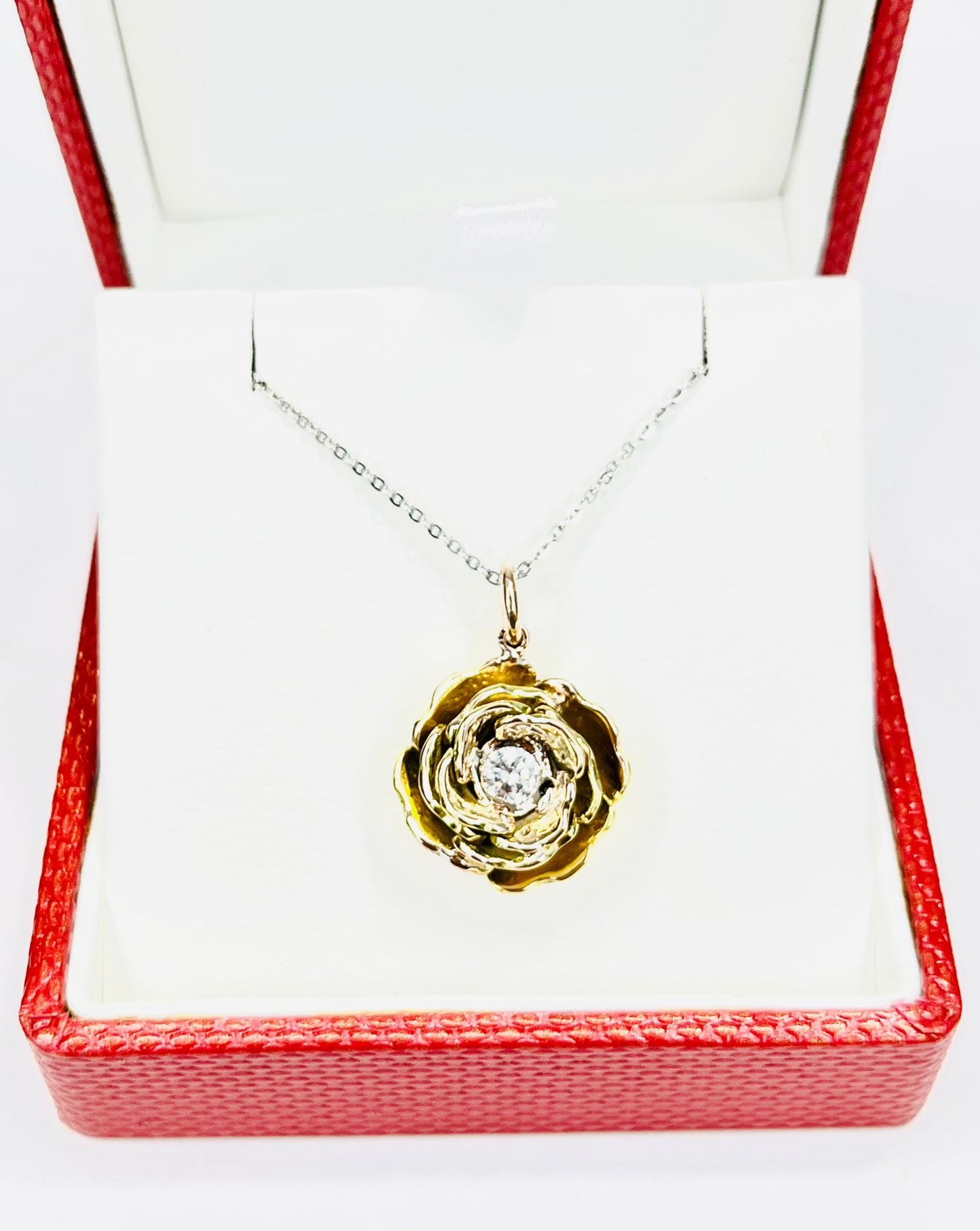 Rose pendant